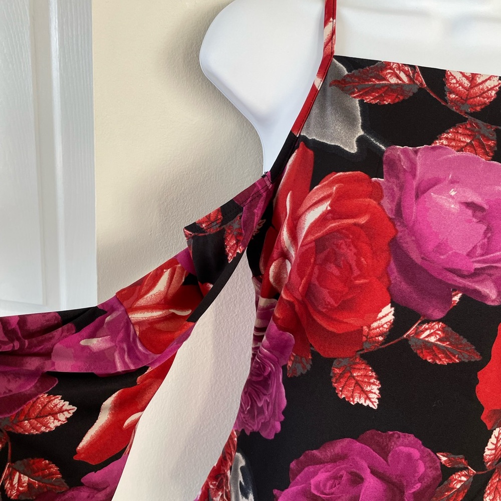 Top - Picture 2 of 5